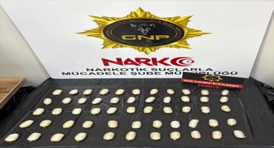 Gümüşhane'de bağırsaklarında uyuşturucu madde bulunan İran uyruklu şüpheli tutuklandı