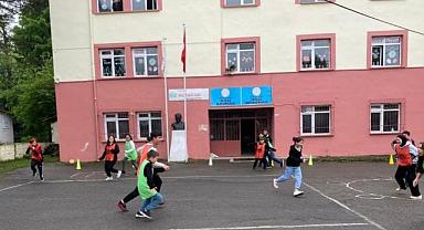 HÜRRİYETÇİ EĞİTİM SEN' DEN, OKUL ELEŞTİRİSİ!