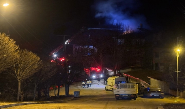 Karabük'te çatı yangını söndürüldü