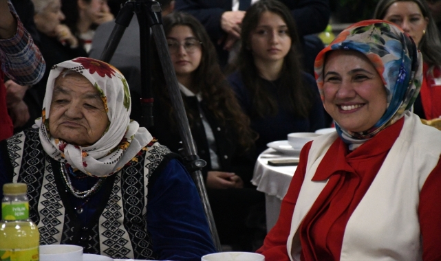 Kızılay Genel Başkanı Yılmaz, Düzce'de huzurevi sakinleriyle iftar yaptı