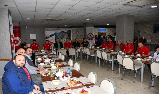 Samsun Otomobil Spor Kulübü üyeleri iftar yemeğinde buluştu