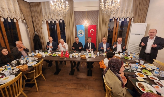 Suluova Belediyesince yetim ve öksüz çocuklara iftar verdi