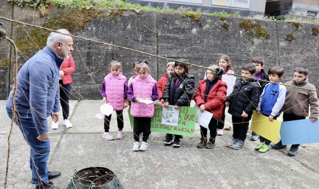 Trabzon'da öğrenciler hayalet ağlar ve deniz ekosistemi hakkında bilgilendirildi