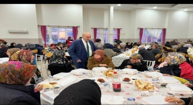 Yeniçağa'da mahalle sakinleri iftar sofralarında buluşuyor