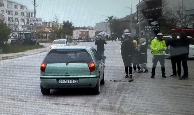 Gerze'de iki otomobilin çarpıştığı kazada 1 kişi yaralandı