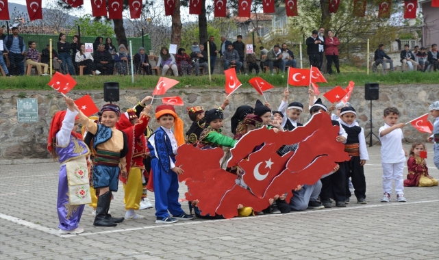 Göynücek’te 23 Nisan Ulusal Egemenlik ve Çocuk Bayramı kutlandı.