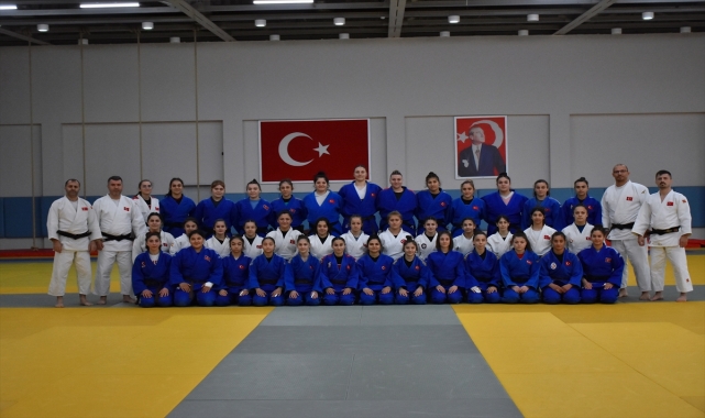 Ümit ve genç kadın milli judocular, çalışmalarını Trabzon'da sürdürüyor