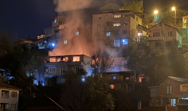 Zonguldak'ta iki katlı binada çıkan yangında 1 kişi öldü