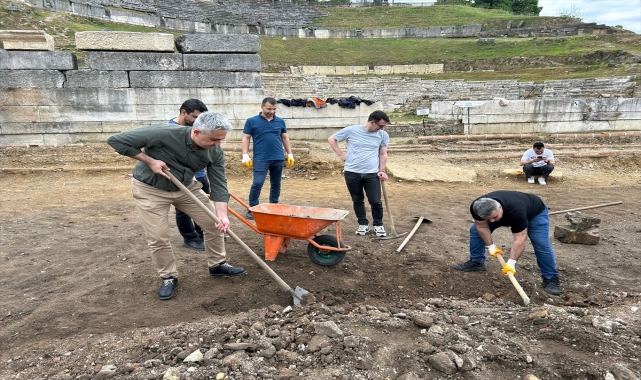 Prusias Ad Hypium Antik Kenti'ndeki kazı çalışmaları sürüyor