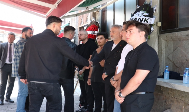 Genç Milli Takımlar Teknik Koordinatörü Hami Mandıralı'nın kayınpederi Trabzon'da son yolculuğuna uğurlandı