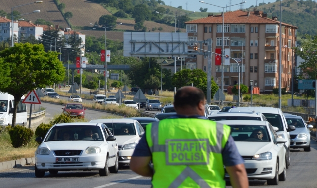 Samsun-Ankara kara yolu Havza geçişinde bayram yoğunluğu