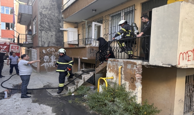 Samsun'da bir binada çıkan yangında 4 kişi dumandan etkilendi
