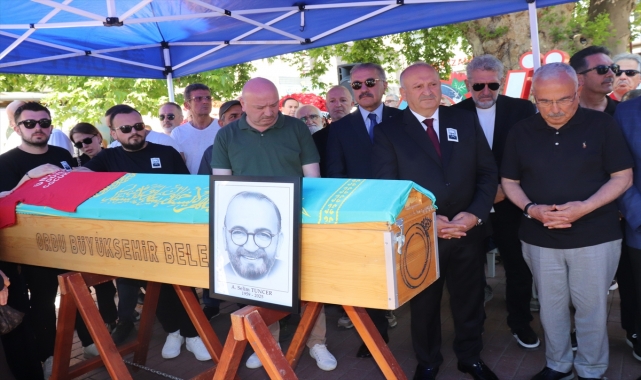 Yapımcı Ahmet Selim Tuncer, memleketi Ordu'da son yolculuğuna uğurlandı