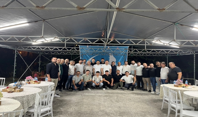 Alaçam Belediye Başkanı Özdemir Ülkü Ocakları'nın ilçe yönetimiyle bir araya geldi
