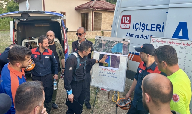 Arama kurtarma ekipleri tatbikatlarla afet ve krizlere hazırlanıyor