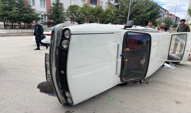 Merzifon’da iki otomobilin çarpıştığı kazada 1 kişi yaralandı