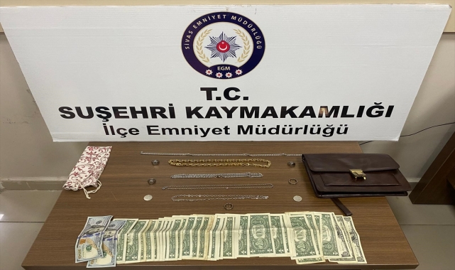 Sivas'ta kuyumcudan altın çalan yabancı uyruklu 3 zanlı Artvin'de yakalandı