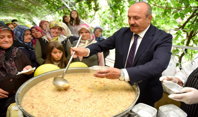 Taşköprü'de 2 bin 500 kişiye aşure ikram edildi