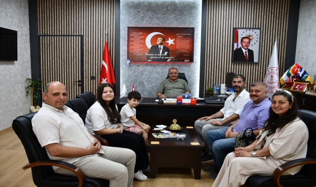 Vezirköprü'de LGS sınavında tam puan alan Karakuş'tan Kaymakam Kaya'ya ziyaret