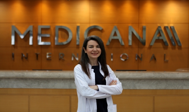Diş çürüğüne neden olan bakteriler komşu dişe de bulaşabiliyor