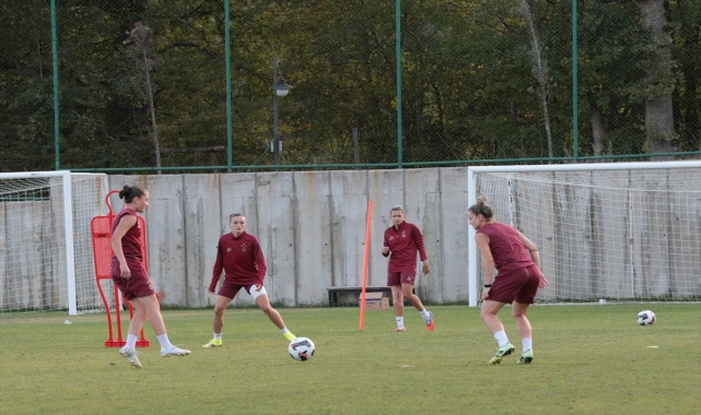 Galatasaray Kadın Futbol Takımı yeni sezona Bolu'da hazırlanıyor