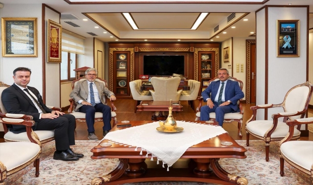 Milli Eğitim Bakan Yardımcısı Yelkenci, Rize'de ziyaretlerde bulundu