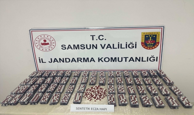 Samsun'da 5 bin 600 sentetik ecza hapı ele geçirildi