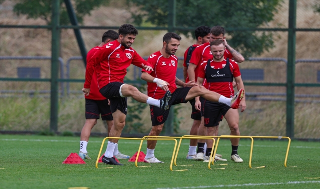 Samsunspor'da Holse ve Musaba takımla çalışmalara başladı