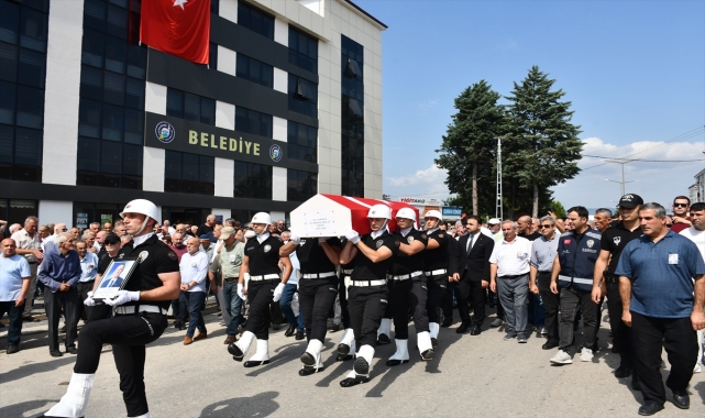 Vefat eden eski CHP Samsun Milletvekili Suat Binici son yolculuğuna uğurlandı