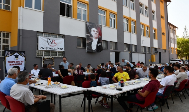 Vezirköprü Anadolu Lisesi mezunları pilav gününde buluştu