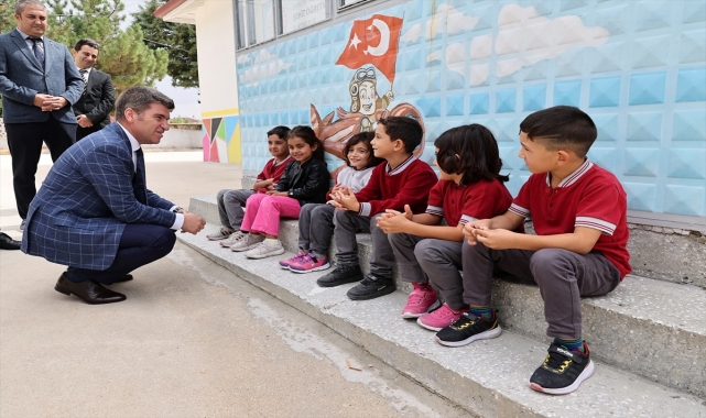 Amasya Valisi Bakan, Merzifon’da temaslarda bulundu