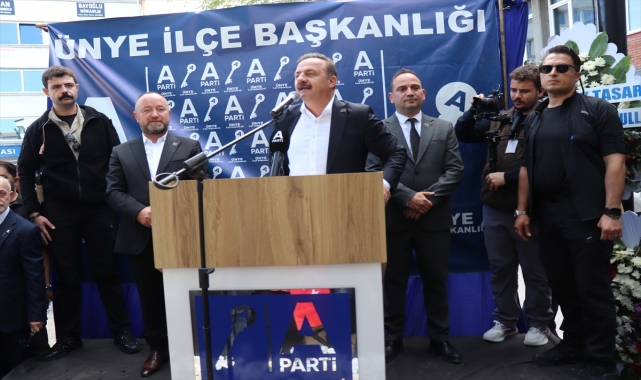 Anahtar Parti Genel Başkanı Ağıralioğlu, Ünye İlçe Başkanlığı binasının açılışına katıldı
