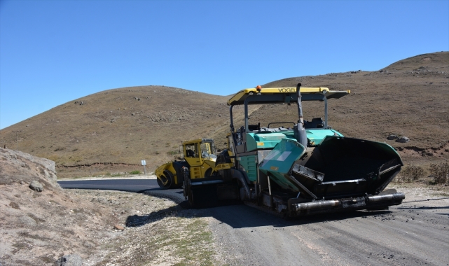 Başçiftlik yayla yollarında asfaltlama çalışması yapılıyor