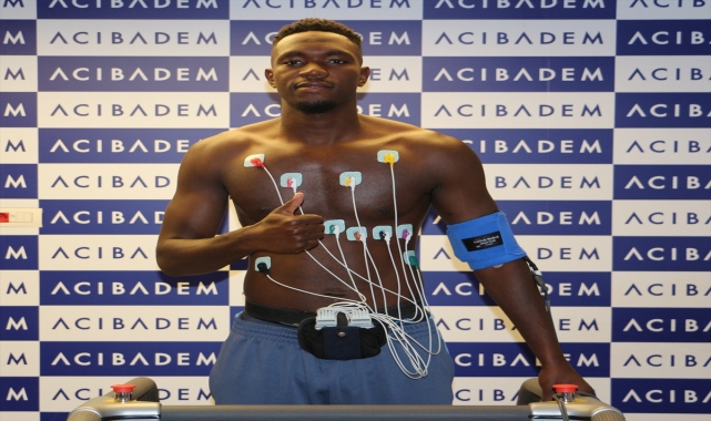 Çaykur Rizespor, Fildişi Sahili Milli Takımı kalecisi Yahia Fofana'yı transfer etti