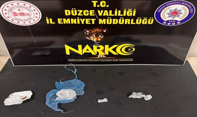 Düzce'de uyuşturucu operasyonlarında yakalanan 5 şüpheliden 2'si tutuklandı
