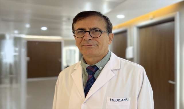 Mavi ışığa uzun süre maruz kalmak sarı nokta hastalığına yol açabiliyor