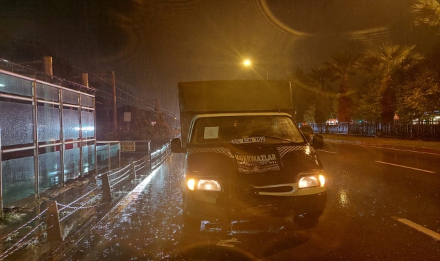 Samsun'da yolun karşısına geçmeye çalışırken kamyonetin çarptığı 2 çocuk öldü