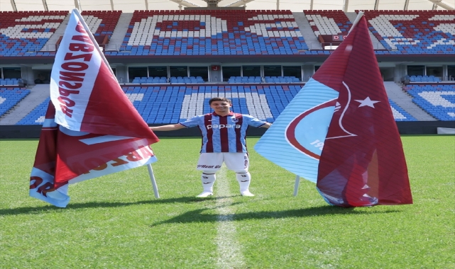 Trabzonspor, Faslı futbolcu Bouchouari'yi renklerine bağladı