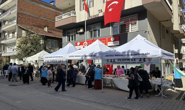 Ayancık'ta Filistin yararına Hayır Çarşısı açıldı