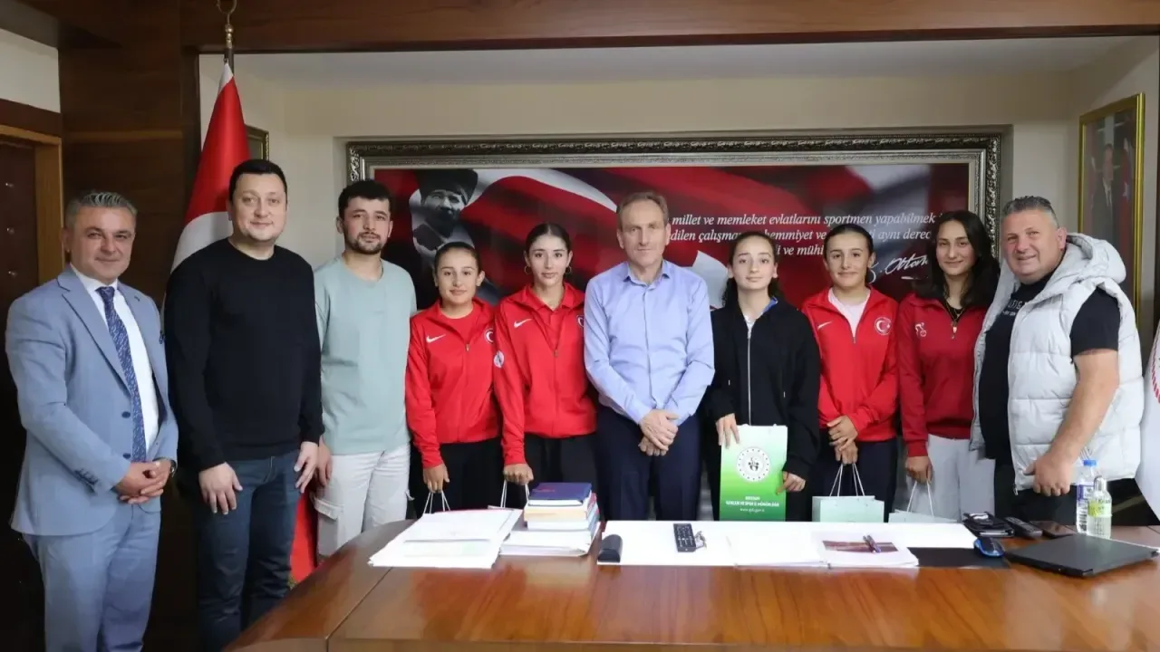 Bisikletçilerimizden Büyük Başarı