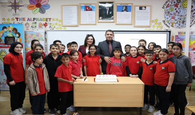 Düzce Valisi Aslan sınıf başkanlığı seçimini kazanan öğrencinin vaadini yerine getirdi