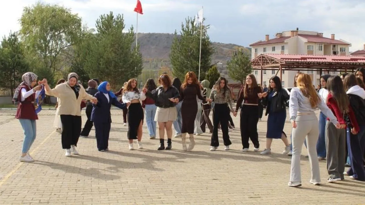 Giresun'da öğrenciler sınavlar öncesi stres attılar