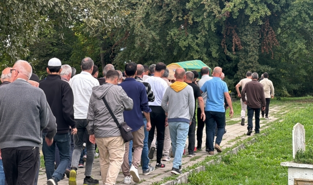 Kocaeli'de iş kazasında ölen işçinin cenazesi Düzce'de defnedildi