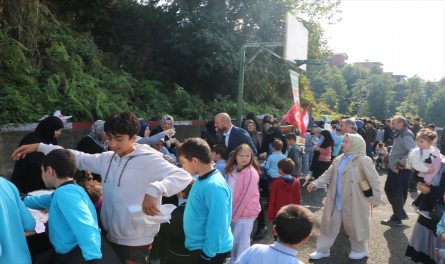 Of'taki okullarda Gazze için kermes düzenlendi