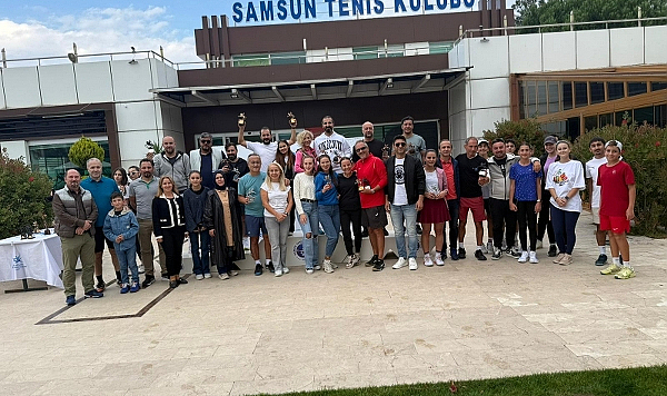 Samsun T300 Masters Tenis Turnuvası Sona Erdi: Dereceye Giren 80 Sporcu Ödüllendirildi