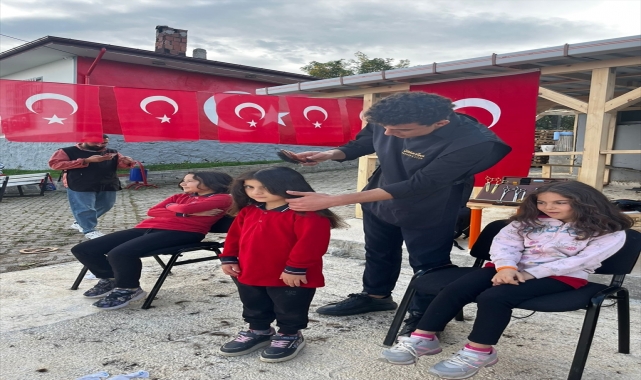 Tekkeköy'de öğrencilere Cumhuriyet Bayramı öncesi bayram tıraşı yapıldı