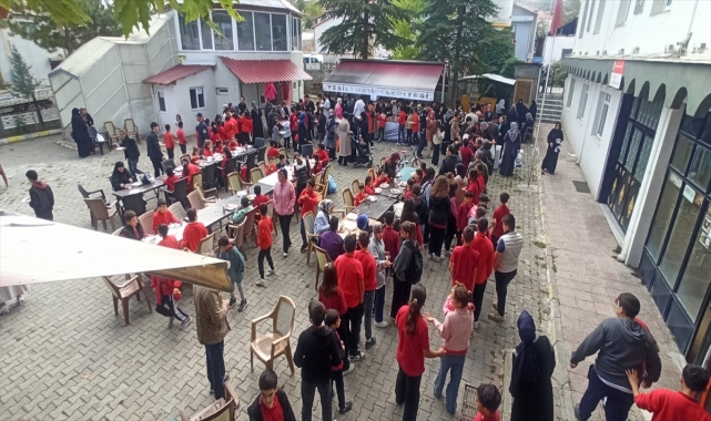 Yeşilyurt'ta DMD hastası Furkan Elmas için kermes düzenlendi