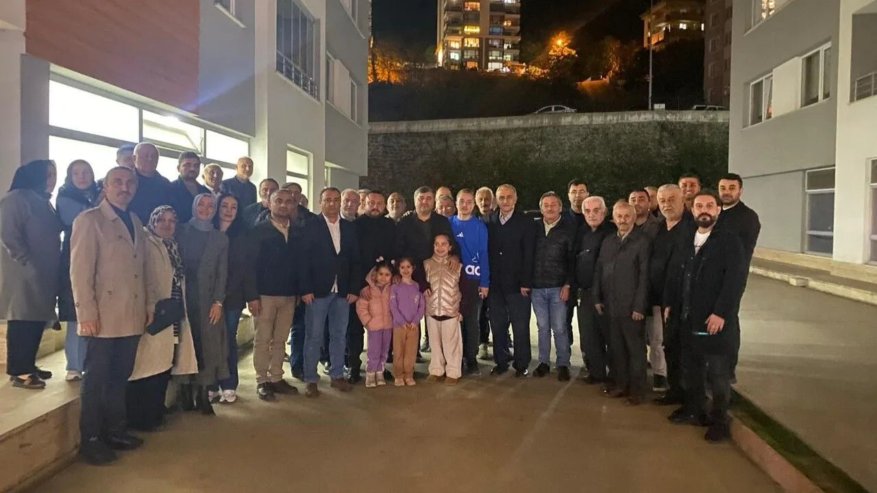 AK Parti'den 28 Mahallede Eş Zamanlı Toplantı