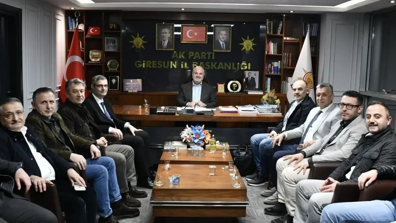 AK Parti İl Başkanlığı'nda Sağlık Zirvesi