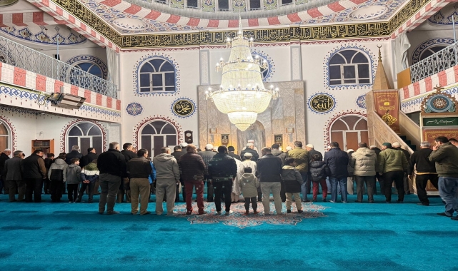 Alaçam'da ödüllü baba-oğul sabah namazı buluşması gerçekleştirildi